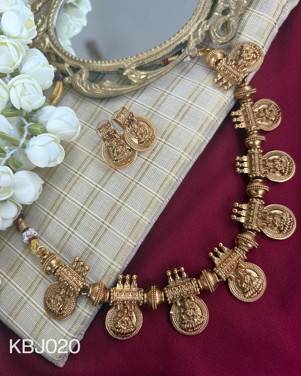 Vidhya necklace