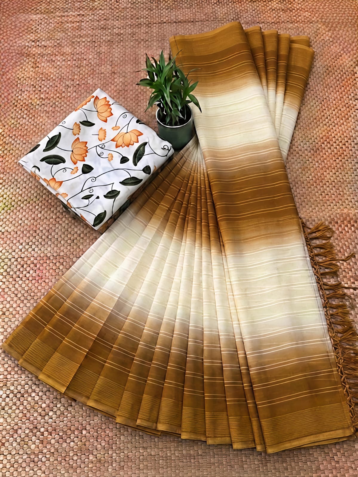 Hanvi Work Weightless Saree