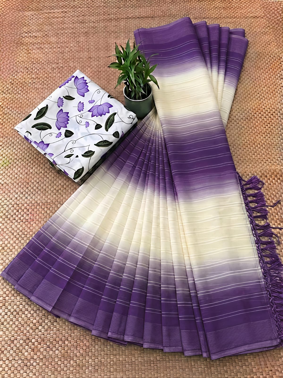 Hanvi Work Weightless Saree