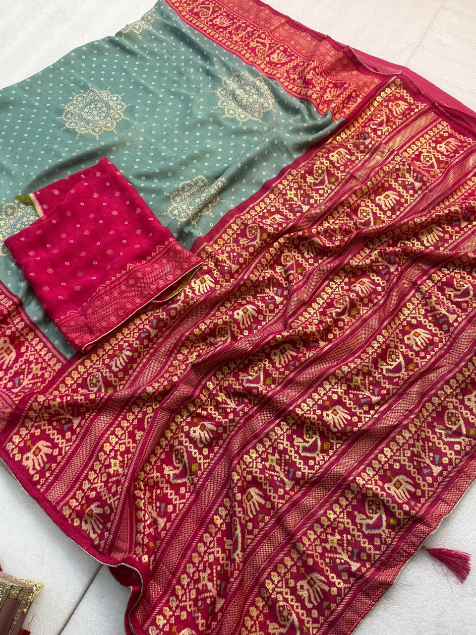 Heavy marshmellow blooming COLOR and foil saree