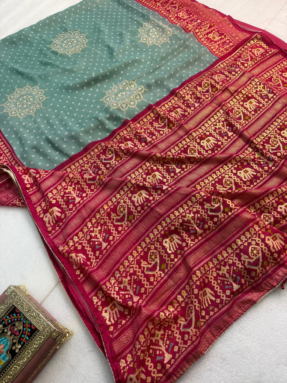 Heavy marshmellow blooming COLOR and foil saree