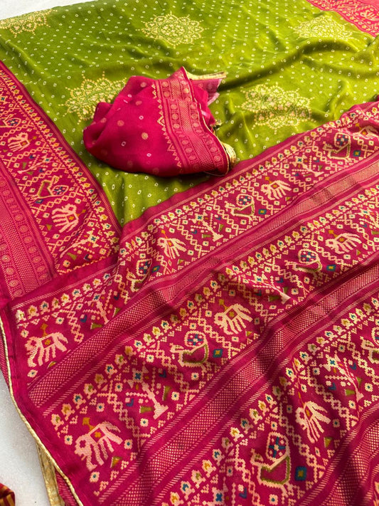 Heavy marshmellow blooming COLOR and foil saree