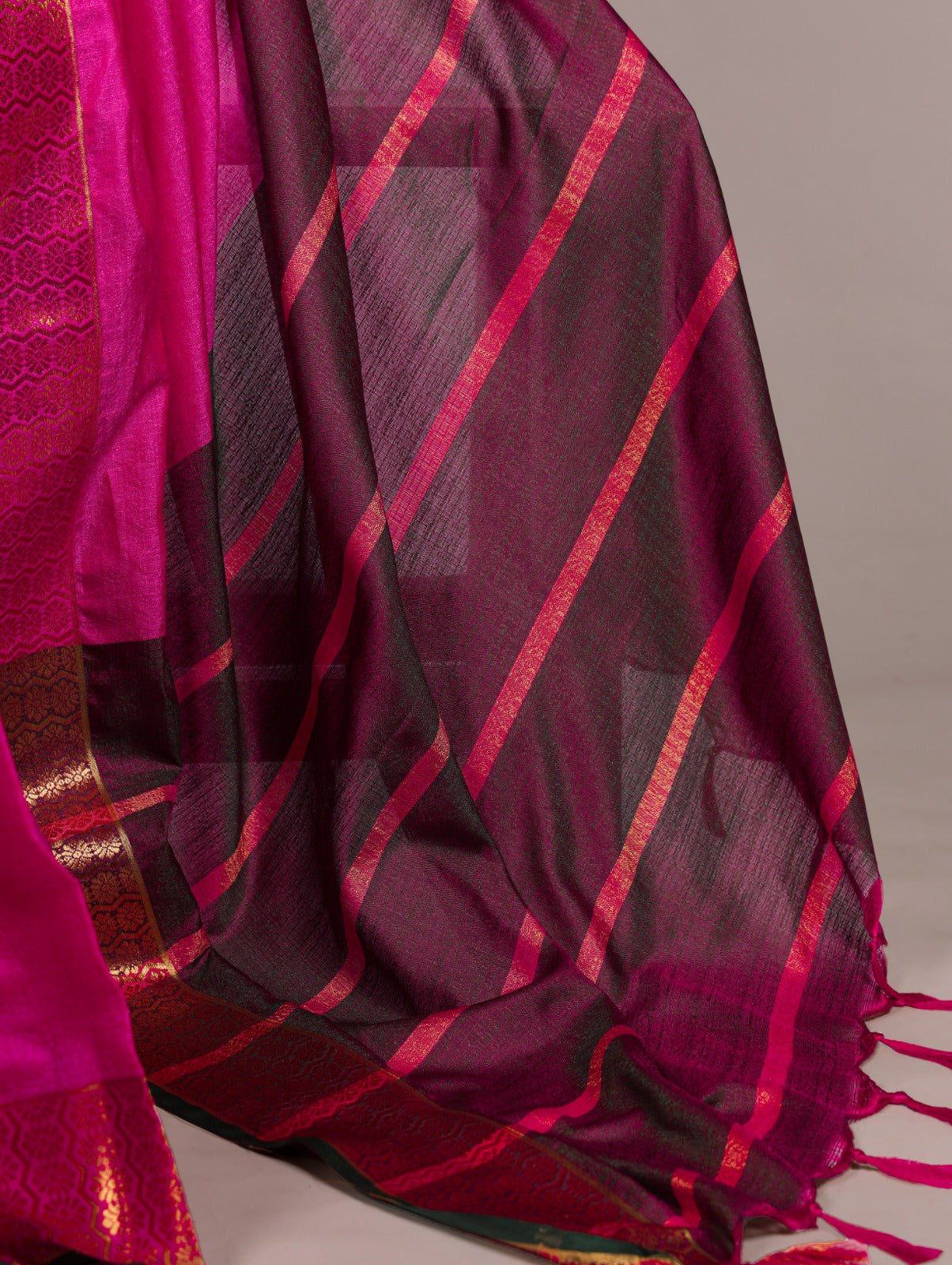 Poly Cotton Saree with Zari Weaving Work Online