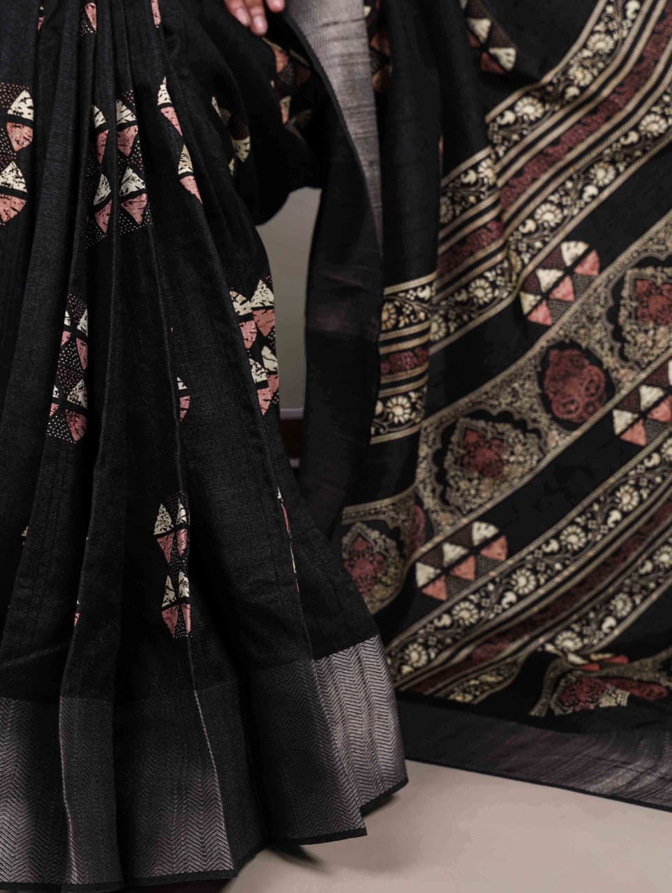 Slub Silk Saree with Zari Border  – Elegant Printed Saree