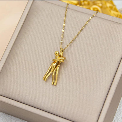 Hug Chain Online – Anti Tarnish Stainless Steel Necklace