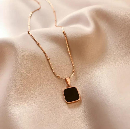 Black Pendant Chain