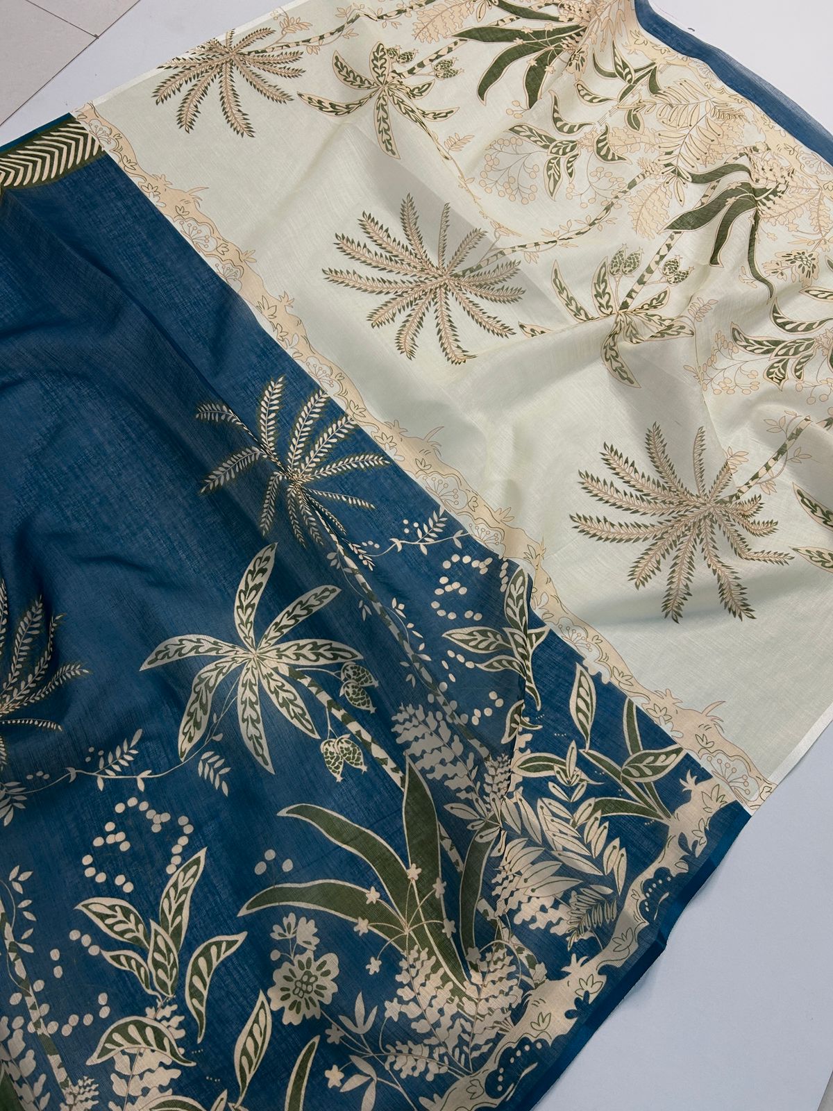 Elegant Traditional Wear Saree