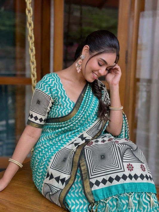 geometric design Dola silk saree perfectly