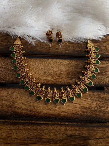 Green and Red necklace set