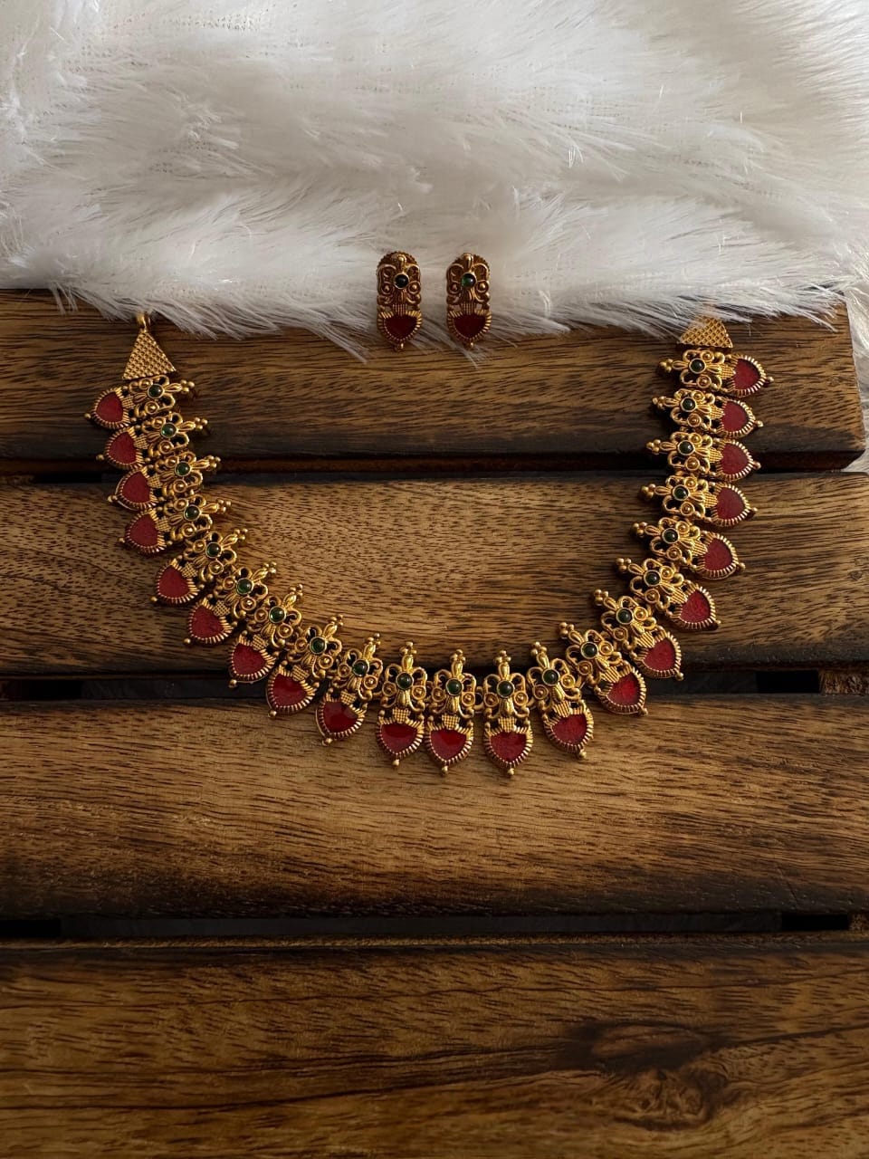 Green and Red necklace set