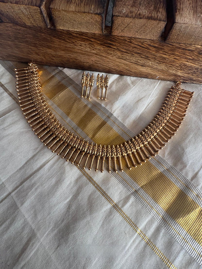 MULLAMOTT NECKLACE